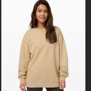 Lululemon Perfectly Oversized Crew in Trench